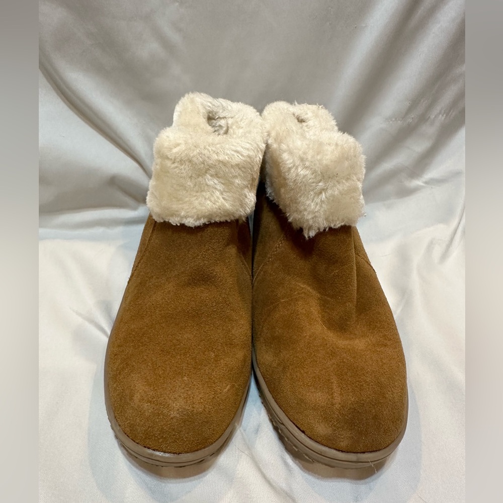 Minnetonka Brown Suede Sherpa Slipper Ankle Boots